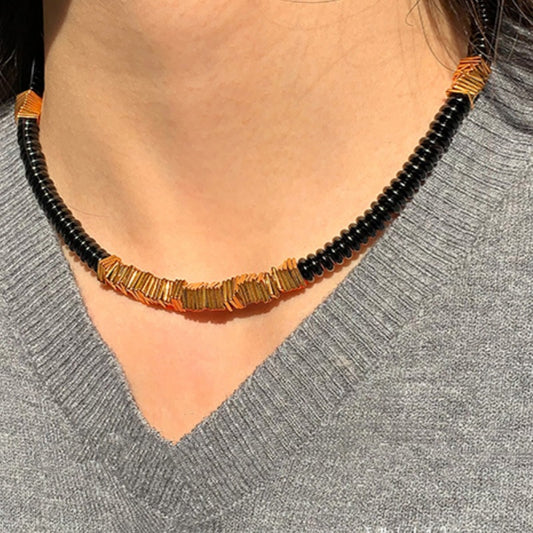 ブラックビーズ ネックレス