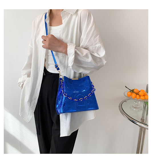 メタリック バケットバッグ